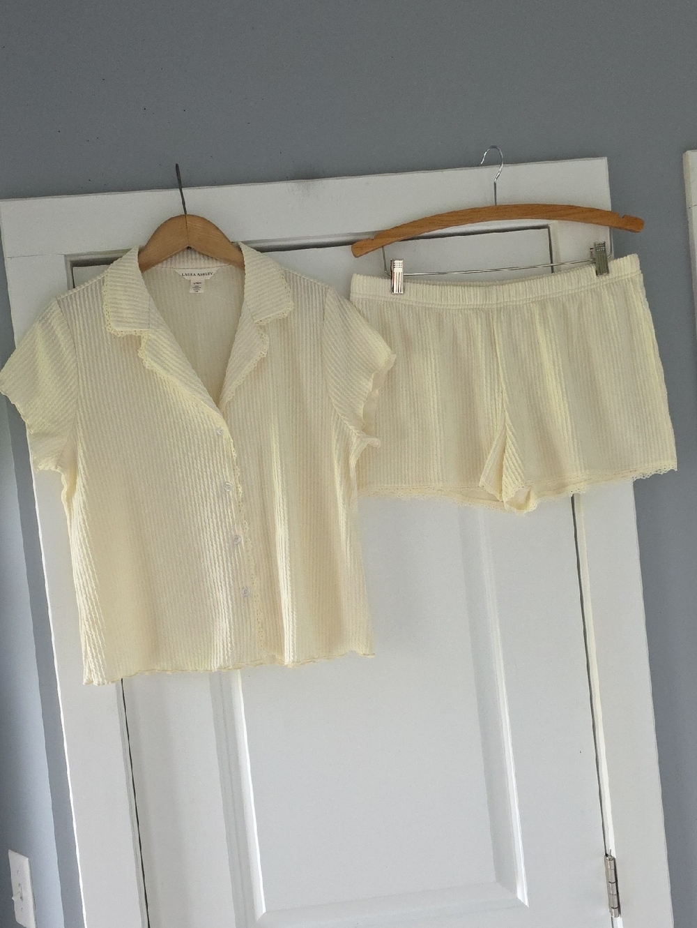 NWOT....Laura Ashley Pale Creamy Yellow Ribbed Short Sleeve Pajama Set
